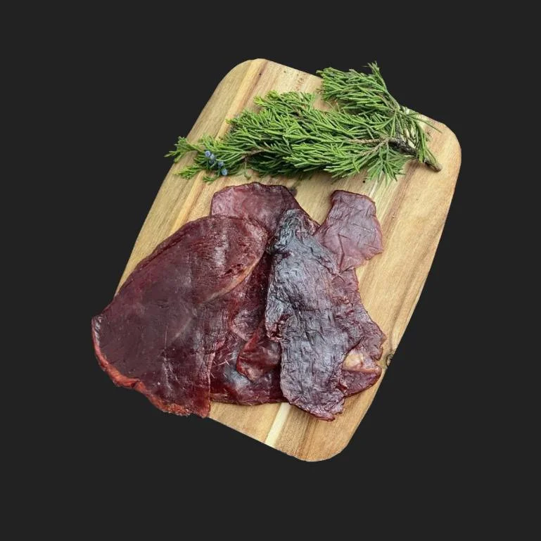 Мясо марала сырокопченое в красном вине